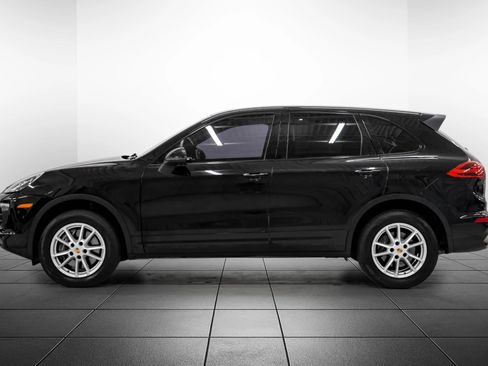 Used 2016 Porsche Cayenne AWD/4WD image 12