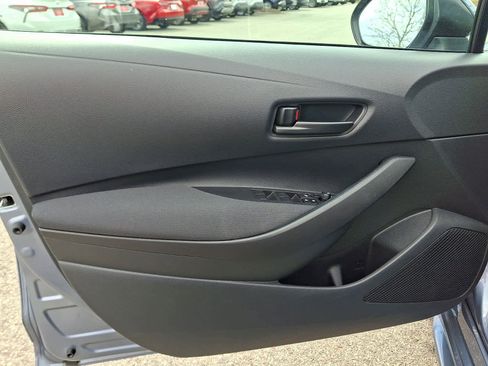 Used 2025 Toyota Corolla LE FWD image 14