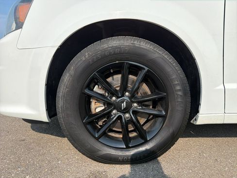 Used 2019 Dodge Grand Caravan GT FWD image 20