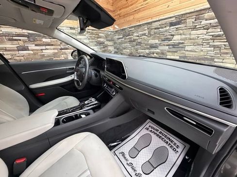 Used 2023 Hyundai Sonata SEL w/ Convenience Package FWD image 13