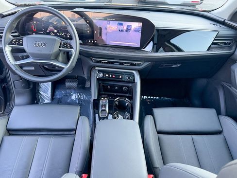 Used 2025 Audi Q5 Premium Plus w/ Premium Plus image 24