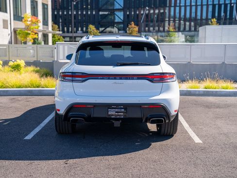 Certified 2026 Porsche Macan AWD/4WD image 7