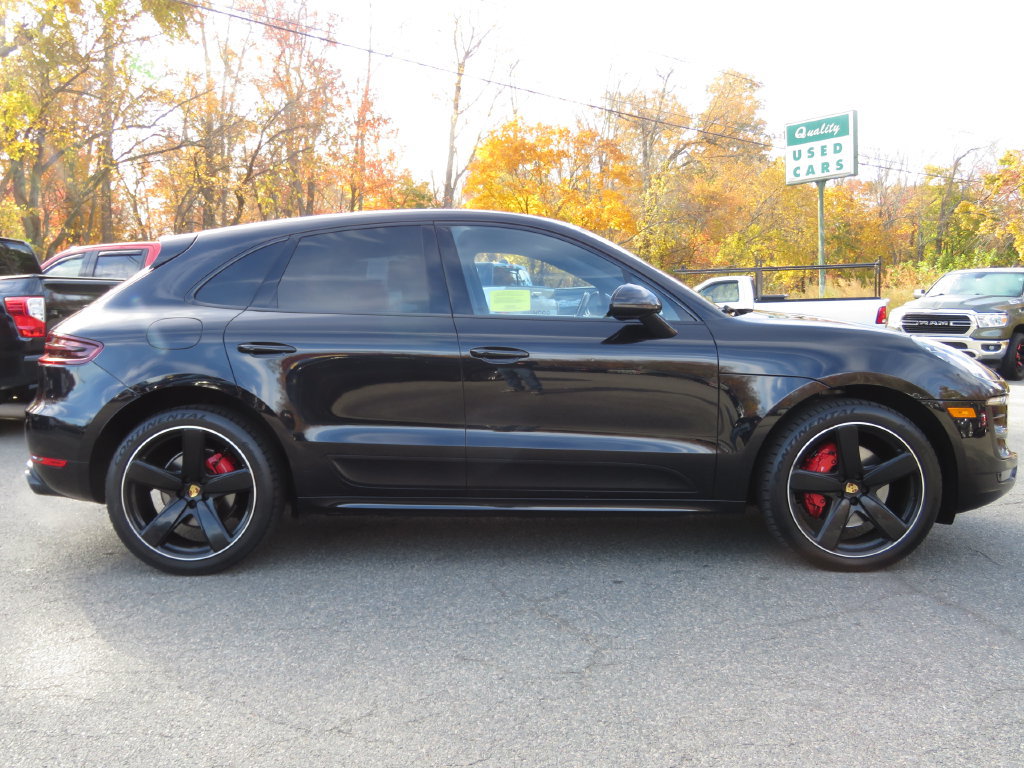 Used 2017 Porsche Macan GTS AWD/4WD image 4