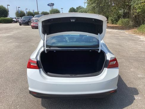Used 2024 Chevrolet Malibu LT FWD image 11