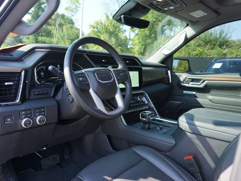 Used 2024 GMC Sierra 1500 Denali w/ Denali Reserve Package AWD/4WD image 12