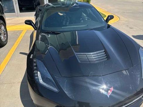 Used 2018 Chevrolet Corvette Stingray Coupe w/ Battery Protection Package RWD image 6