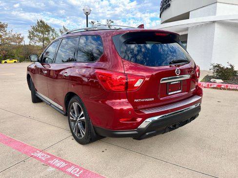 Used 2020 Nissan Pathfinder Platinum image 9
