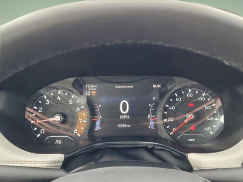 Used 2024 Jeep Compass Limited image 15