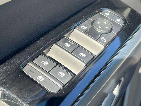 Certified 2023 Nissan Pathfinder SL AWD/4WD image 20