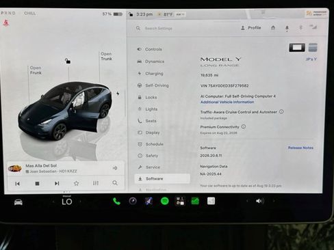 Used 2025 Tesla Model Y Long Range RWD image 15