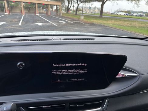 Used 2025 Buick Envista Preferred image 17