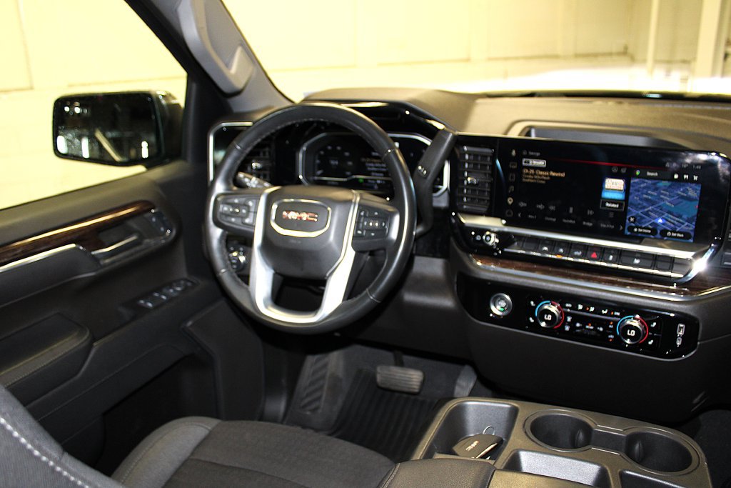 Used 2023 GMC Sierra 1500 SLE AWD/4WD image 14