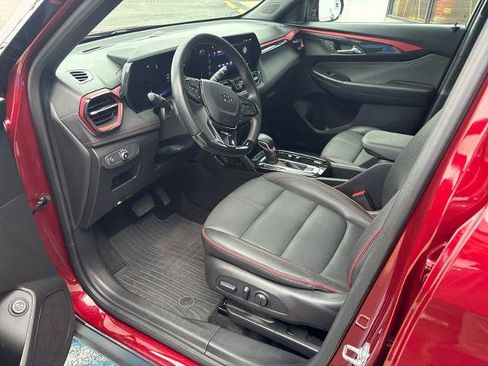 Used 2025 Chevrolet TrailBlazer RS w/ Convenience Package AWD/4WD image 15