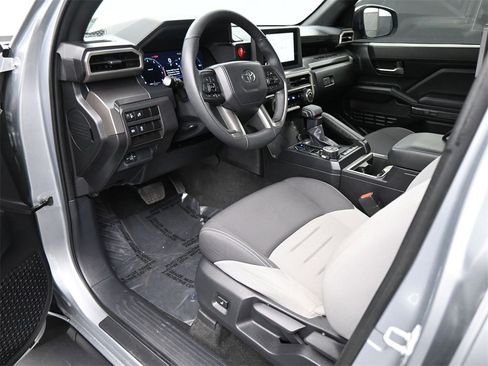 Used 2024 Toyota Tacoma TRD Off-Road image 2