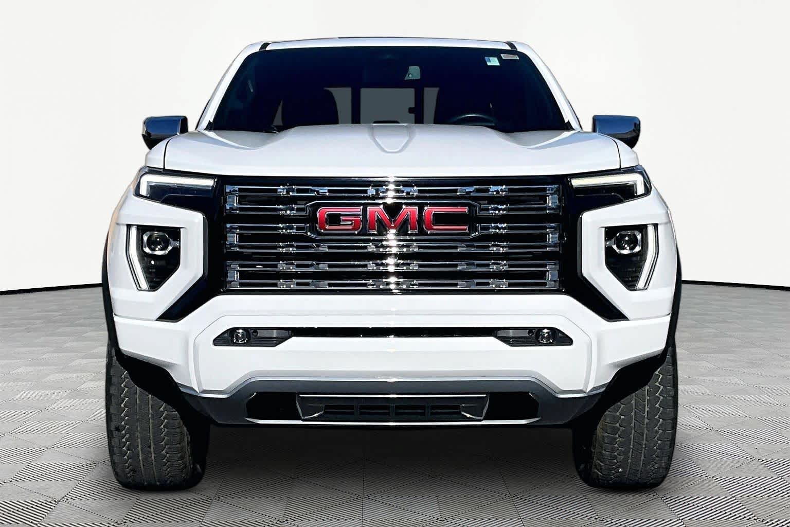 Used 2023 GMC Canyon Denali AWD/4WD image 4