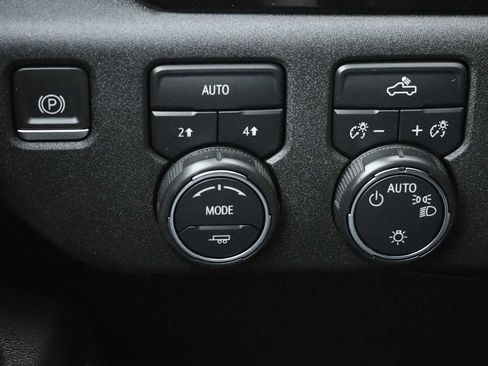 Used 2022 Chevrolet Silverado 1500 LT image 19