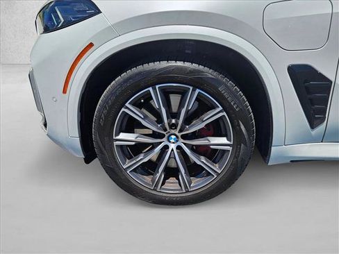 Used 2026 BMW X5 xDrive50e w/ M Sport Package AWD/4WD image 23