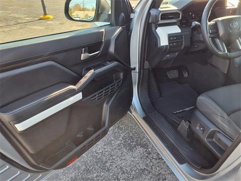 Used 2024 Toyota Tacoma TRD Sport image 43