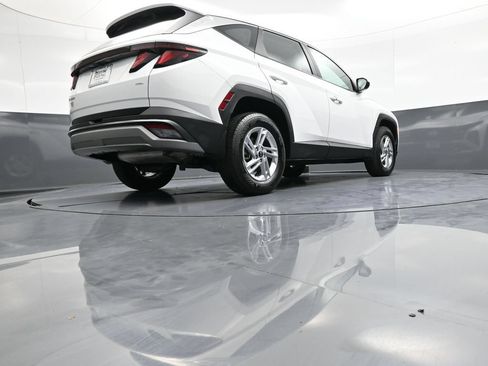 Certified 2025 Hyundai Tucson SE AWD/4WD image 29