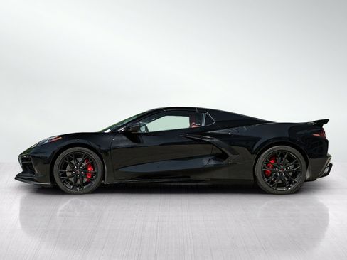 Used 2025 Chevrolet Corvette Stingray Convertible w/ Z51 Performance Package RWD image 4