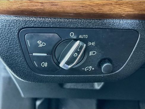 Used 2023 Audi Q5 2.0T Premium w/ Convenience Package AWD/4WD image 10