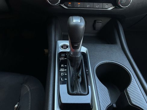 Used 2025 Nissan Altima 2.5 SV FWD image 23