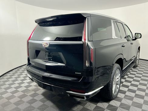 Used 2024 Cadillac Escalade Premium Luxury RWD image 3