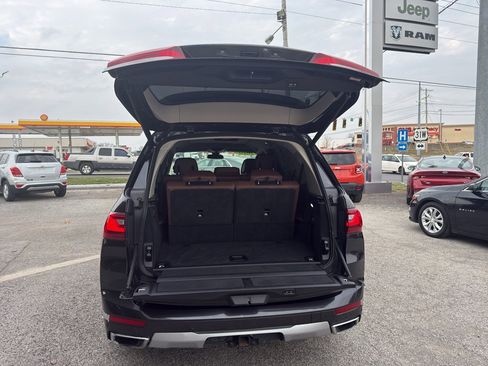 Used 2020 BMW X7 xDrive40i w/ Premium Package image 17