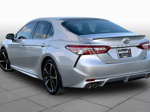 Used 2018 Toyota Camry XSE FWD image 12