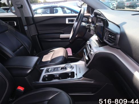 Used 2023 Ford Explorer XLT w/ Equipment Group 202A AWD/4WD image 23