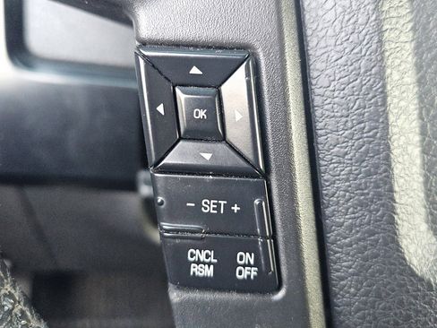 Used 2011 Ford F150 Raptor image 12