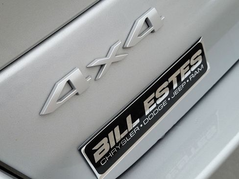 Used 2024 Jeep Grand Cherokee Laredo X image 7