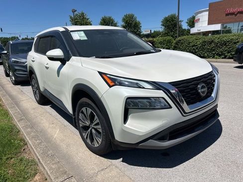 Used 2023 Nissan Rogue SV FWD image 2