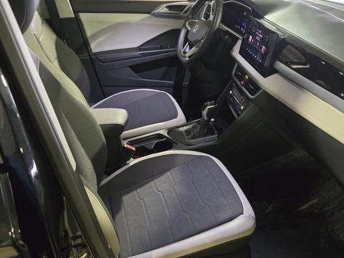 Certified 2026 Volkswagen Taos SE FWD image 16