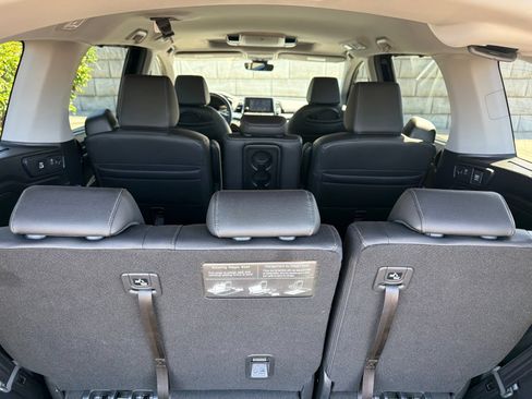 Used 2023 Honda Odyssey Touring image 7