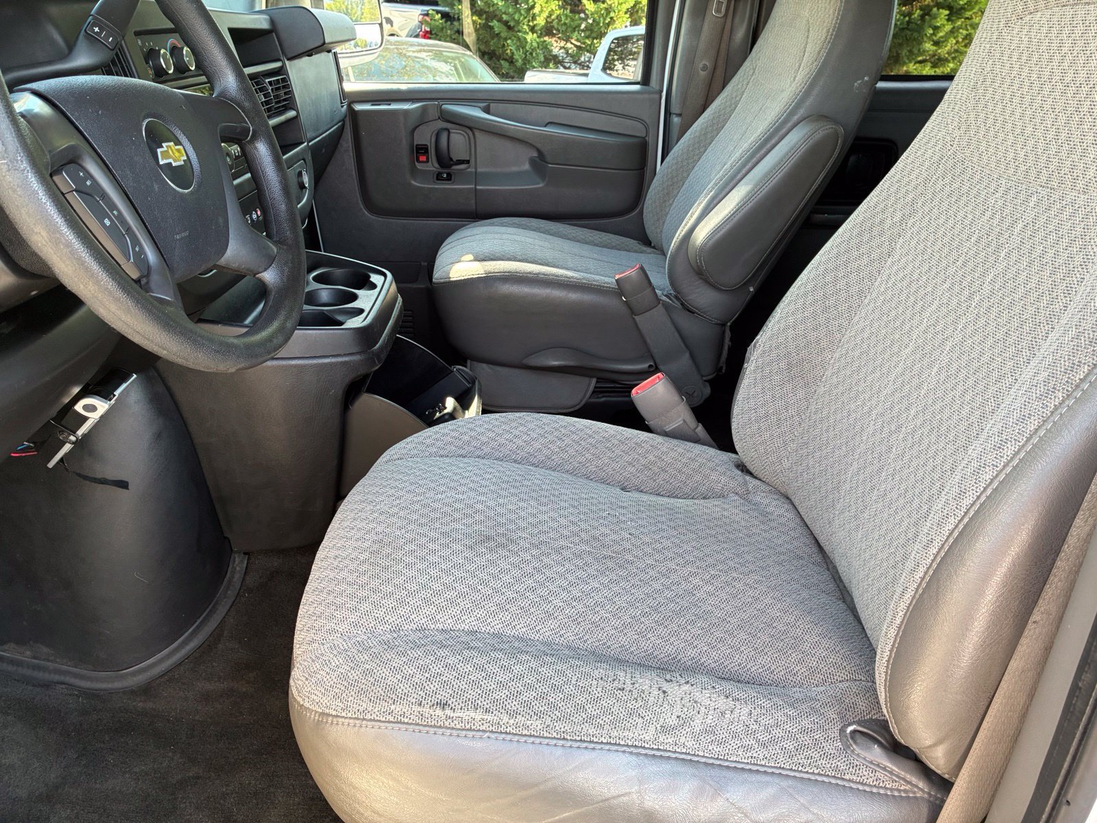 Used 2014 Chevrolet Express 3500 LT w/ LT Preferred Equipment Group RWD image 13