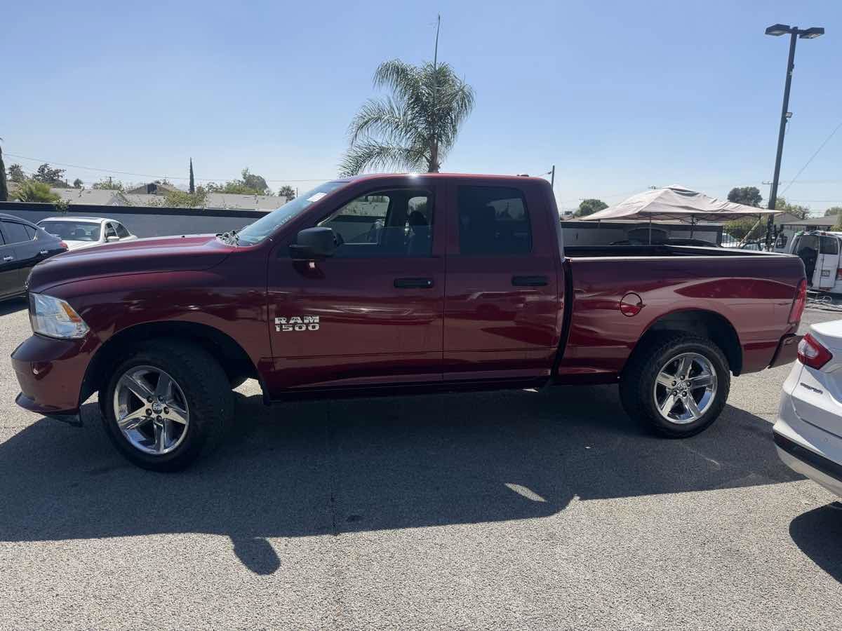 Used 2018 RAM 1500 Express w/ Express Value Package AWD/4WD image 2