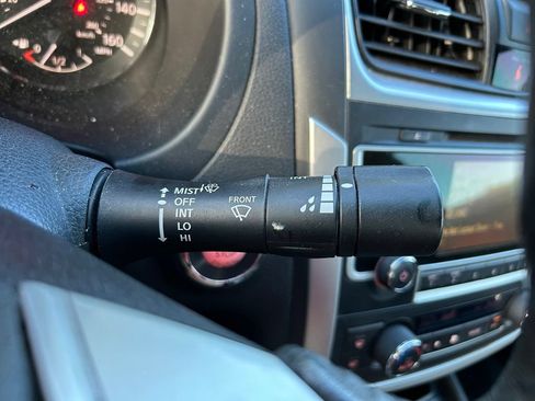 Used 2017 Nissan Altima 2.5 SV FWD image 22