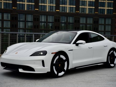 Used 2025 Porsche Taycan image 1