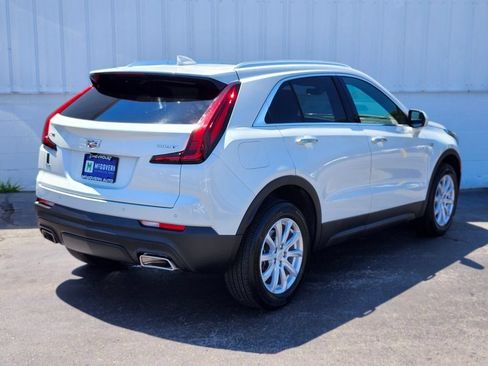 Used 2023 Cadillac XT4 Luxury w/ Cold Weather Package AWD/4WD image 5