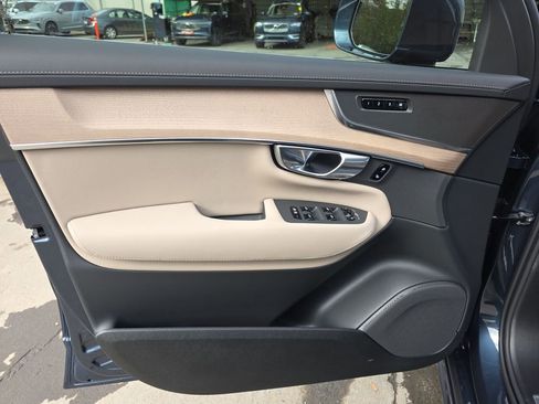 New 2026 Volvo XC90 B6 Plus image 38