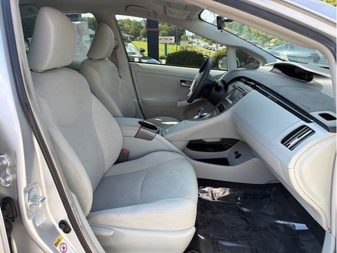 Used 2014 Toyota Prius Three FWD image 12