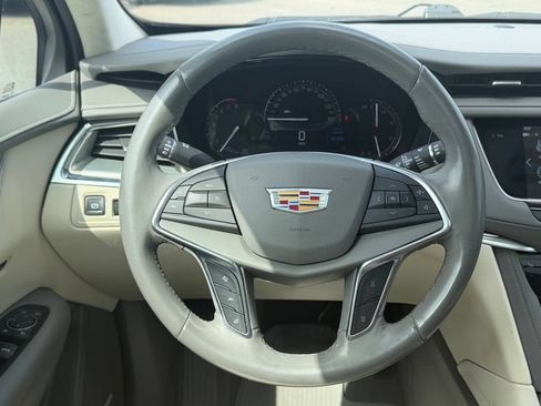 Used 2018 Cadillac XT5 Luxury w/ Driver Awareness Package FWD image 41