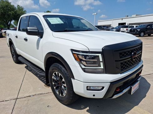 Used 2023 Nissan Titan PRO-4X w/ Pro-4x Utility Package AWD/4WD image 8