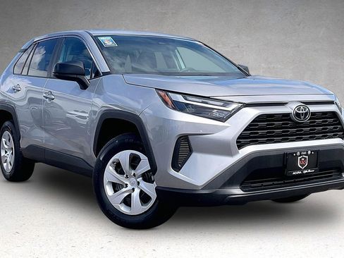 Used 2024 Toyota RAV4 LE AWD/4WD image 2