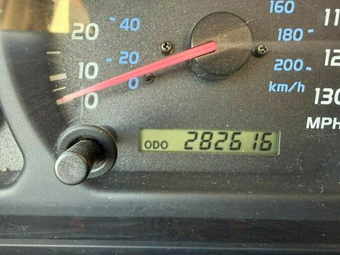 Used 2000 Toyota Land Cruiser AWD/4WD image 39