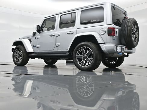 Used 2022 Jeep Wrangler Unlimited Sahara image 55