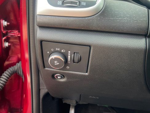 Used 2015 Jeep Grand Cherokee Altitude AWD/4WD image 34