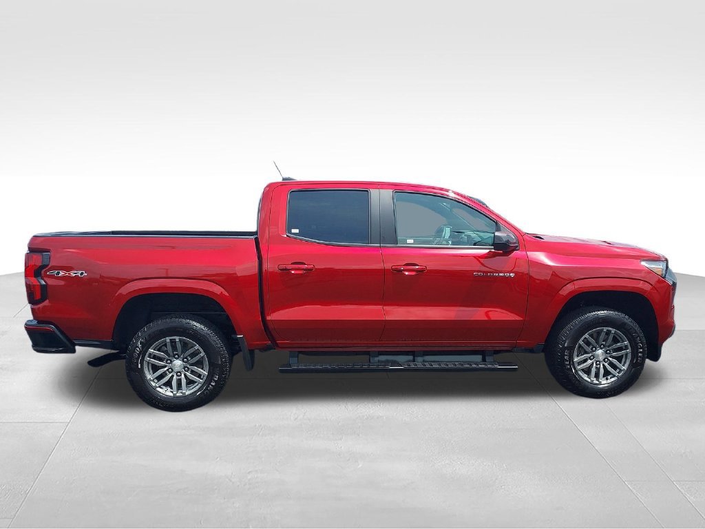 Used 2023 Chevrolet Colorado LT w/ LT Convenience Package II AWD/4WD image 7