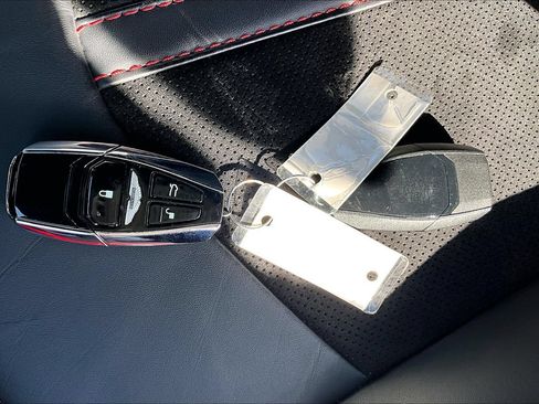 Used 2023 Aston Martin DB11 Coupe RWD image 9